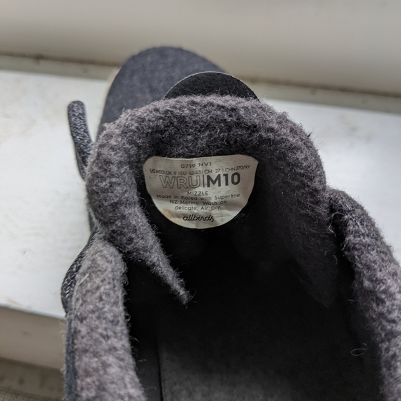 Allbirds Mizzle || Size 10 || Barely Worn - Picture 3 of 3